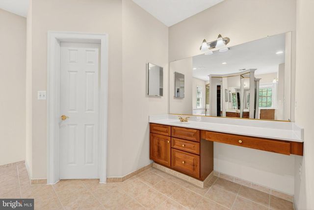 9860 PALACE GREEN WAY, Vienna, VA 22181