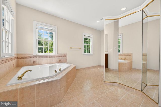 9860 PALACE GREEN WAY, Vienna, VA 22181