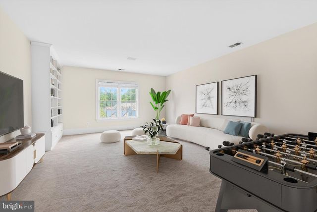 9860 PALACE GREEN WAY, Vienna, VA 22181
