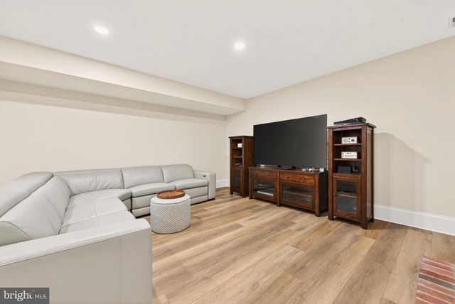 9860 PALACE GREEN WAY, Vienna, VA 22181