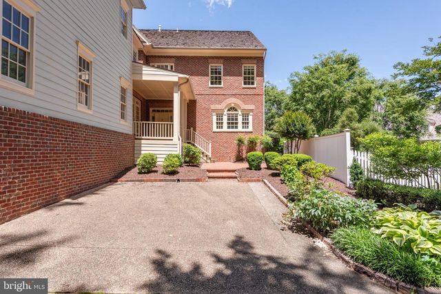 9860 PALACE GREEN WAY, Vienna, VA 22181