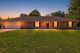 103 W Locust Street, Archie, MO 64725