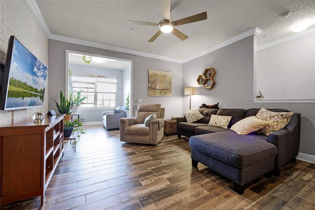 430 SOUTHERN PECAN CIRCLE 207, Winter Garden, FL 34787