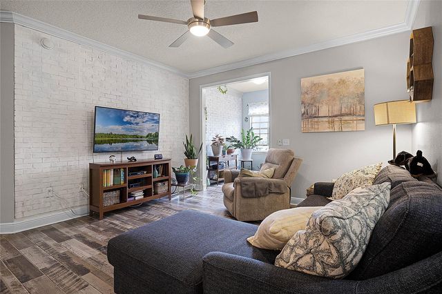 430 SOUTHERN PECAN CIRCLE 207, Winter Garden, FL 34787
