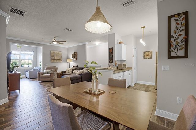 430 SOUTHERN PECAN CIRCLE 207, Winter Garden, FL 34787