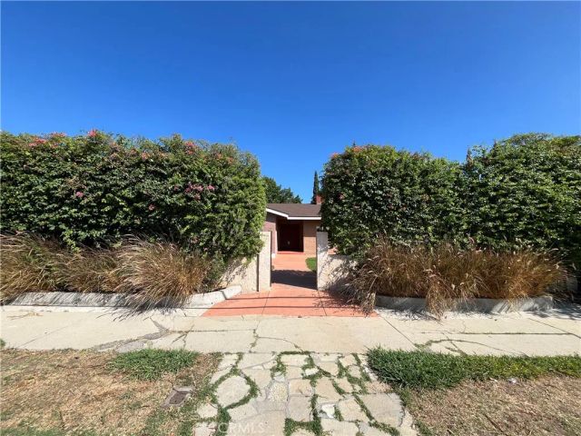 16751 San Fernando Mission, Granada Hills, CA 91344