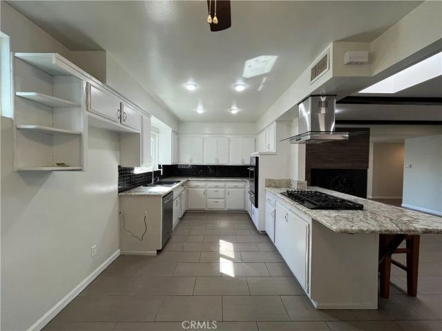16751 San Fernando Mission, Granada Hills, CA 91344