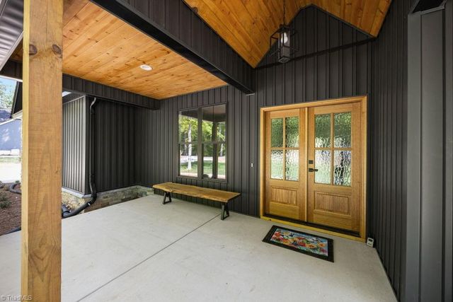151 Lake Drive 6, Lexington, NC 27292