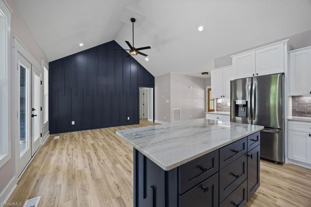 151 Lake Drive 6, Lexington, NC 27292