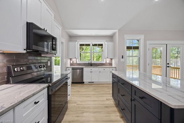 151 Lake Drive 6, Lexington, NC 27292
