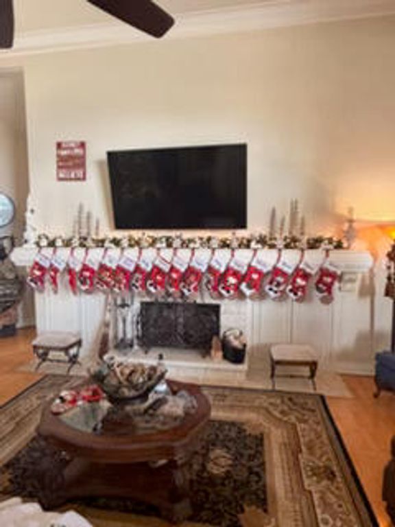 Image 10 of property listing at 909 Avondale Avenue, San Angelo, TX 76901