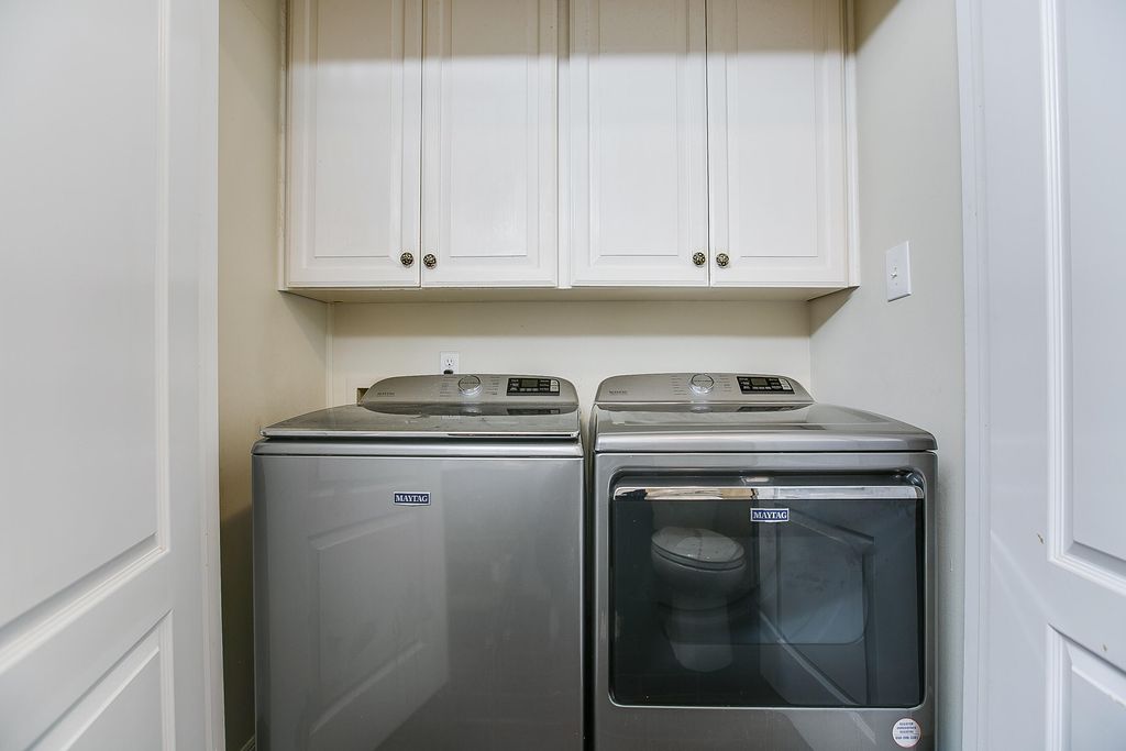 Image 24 of property listing at 909 Avondale Avenue, San Angelo, TX 76901