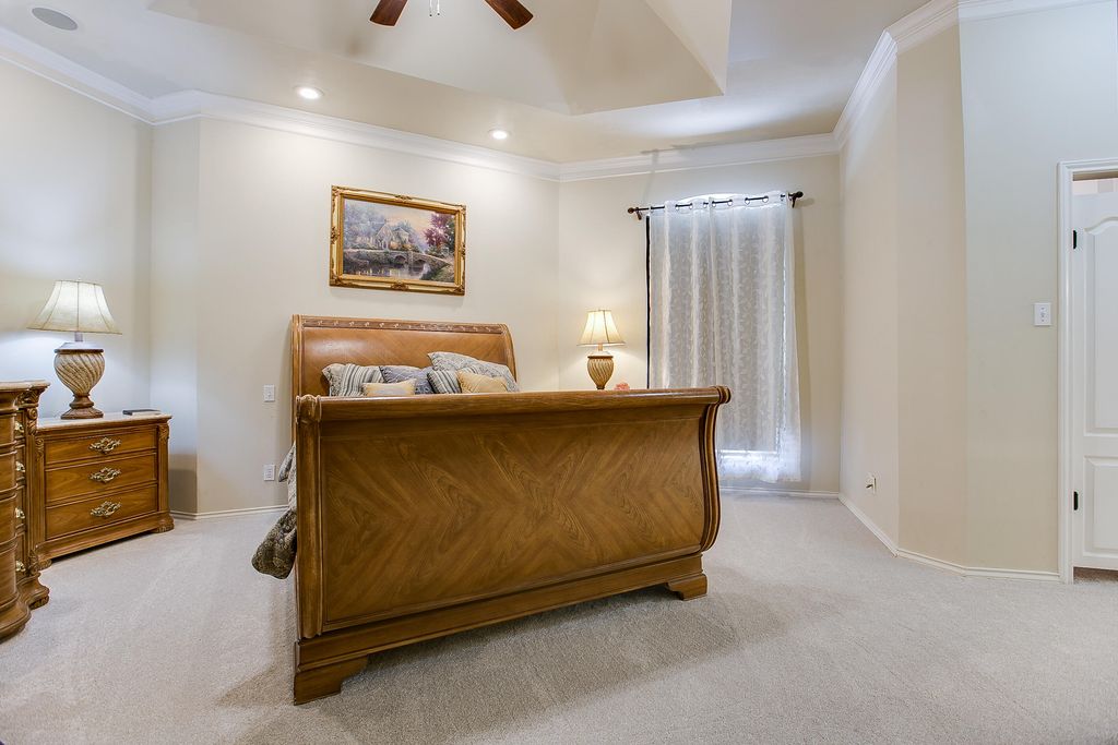 Image 36 of property listing at 909 Avondale Avenue, San Angelo, TX 76901
