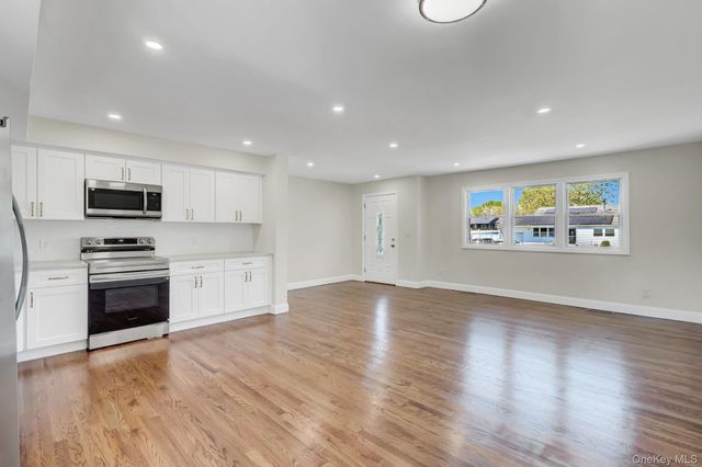 3107 Gull Avenue, Medford, NY 11763