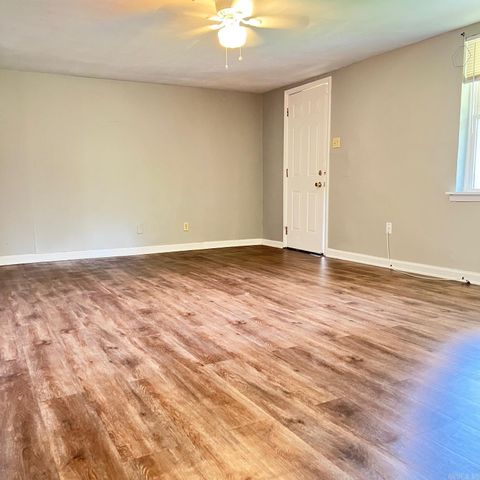 15 Indian Trail, Little Rock, AR 72207