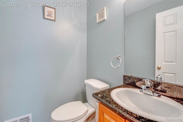 43470 Algonquin Drive, Novi, MI 48375