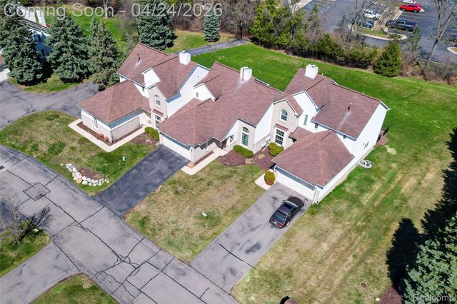 43470 Algonquin Drive, Novi, MI 48375