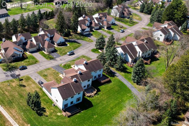 43470 Algonquin Drive, Novi, MI 48375