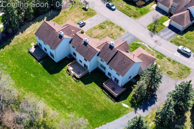 43470 Algonquin Drive, Novi, MI 48375
