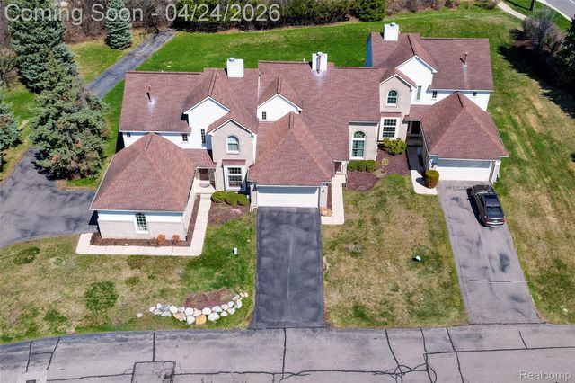 43470 Algonquin Drive, Novi, MI 48375