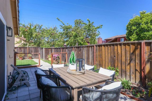 799 Pitcairn Drive, Foster City, CA 94404