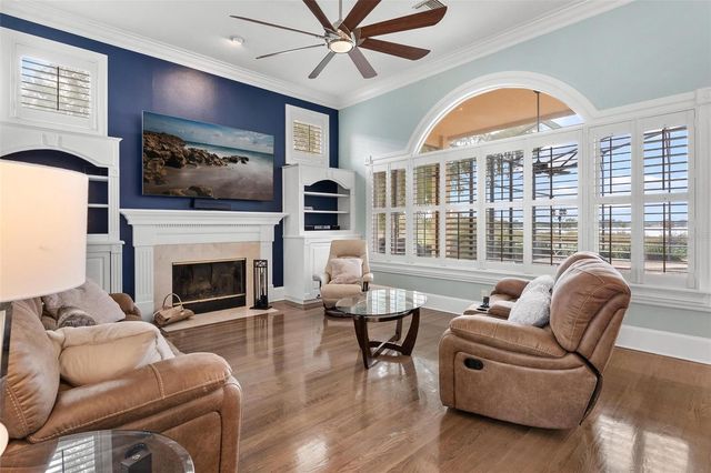 1641 EDGEWATER DRIVE, Mount Dora, FL 32757