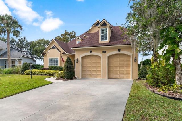 1641 EDGEWATER DRIVE, Mount Dora, FL 32757