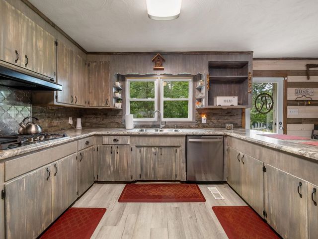 400 Tucker Road, Spartanburg, SC 29306