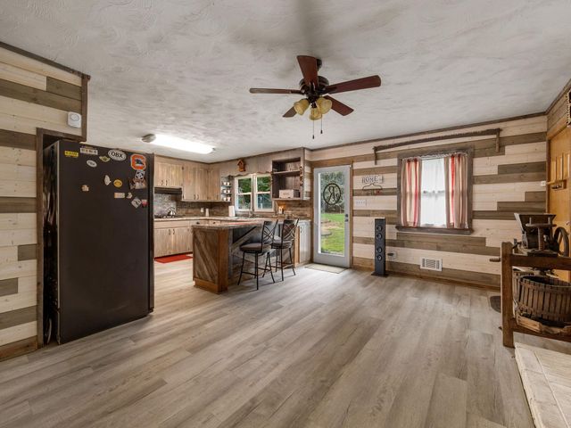 400 Tucker Road, Spartanburg, SC 29306