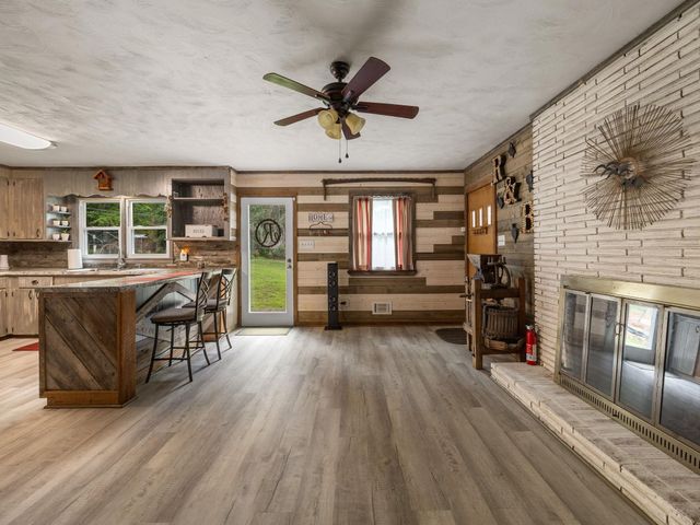 400 Tucker Road, Spartanburg, SC 29306