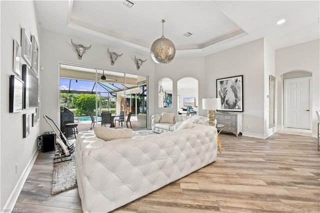 4995 Rustic Oaks CIR, Naples, FL 34105