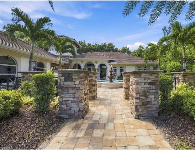 4995 Rustic Oaks CIR, Naples, FL 34105