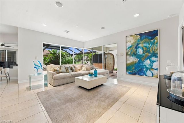4995 Rustic Oaks CIR, Naples, FL 34105