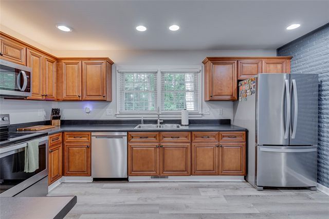 4030 Creekside Drive, Seneca, SC 29672