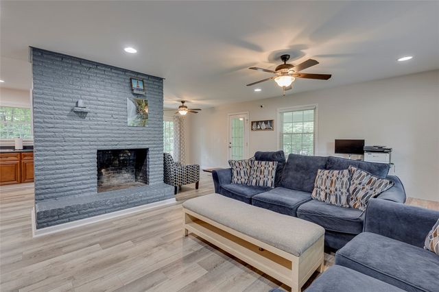 4030 Creekside Drive, Seneca, SC 29672