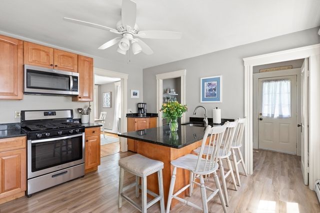 16 Thorndike St, Peabody, MA 01960