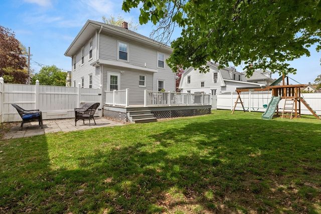 16 Thorndike St, Peabody, MA 01960