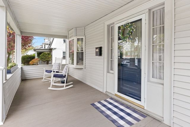 16 Thorndike St, Peabody, MA 01960
