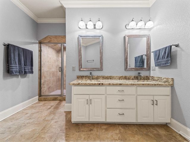 789 Buena Vista Road, Hot Springs National Park, AR 71913