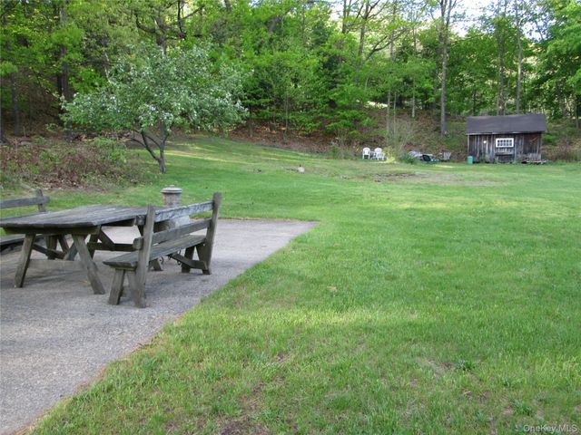 17 Spring Street, Ellenville, NY 12428