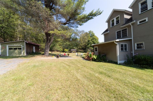 17 Spring Street, Ellenville, NY 12428