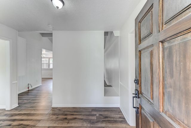 806 S Hyannis Port Street, Crosby, TX 77532