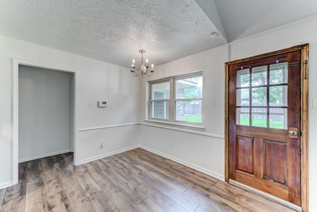 806 S Hyannis Port Street, Crosby, TX 77532