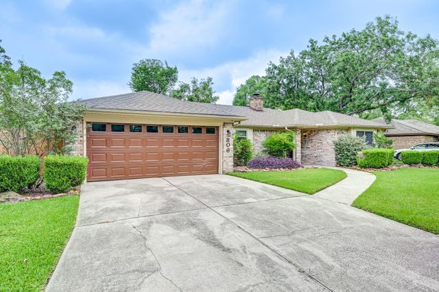 806 S Hyannis Port Street, Crosby, TX 77532
