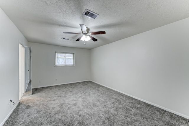 806 S Hyannis Port Street, Crosby, TX 77532