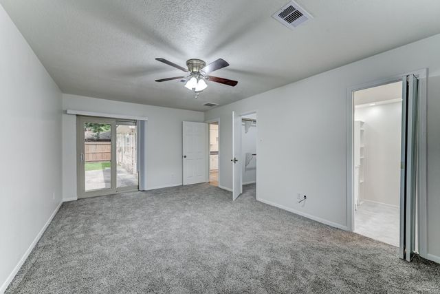 806 S Hyannis Port Street, Crosby, TX 77532