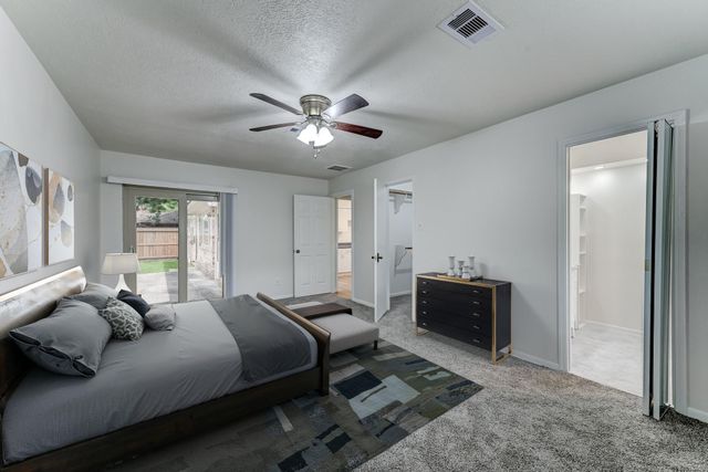 806 S Hyannis Port Street, Crosby, TX 77532
