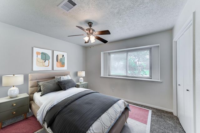 806 S Hyannis Port Street, Crosby, TX 77532