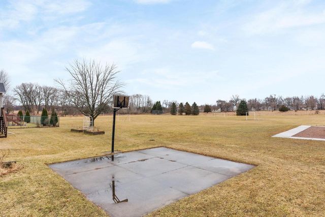 618 Brittingham Court, Portage, WI 53901