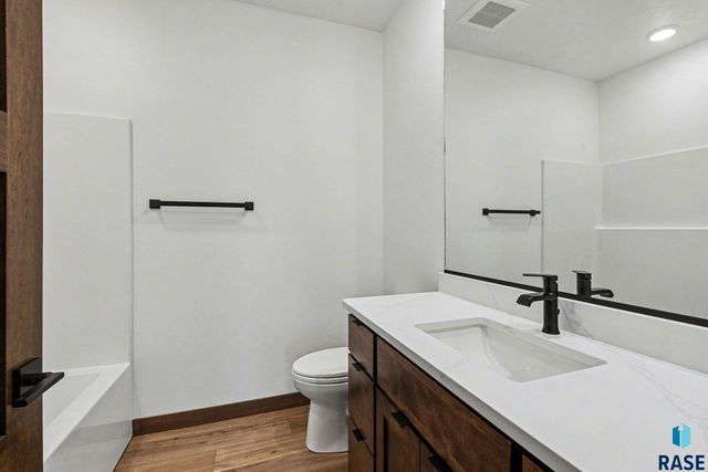 205 N WILDCAT Dr Drive, Sioux Falls, SD 57110